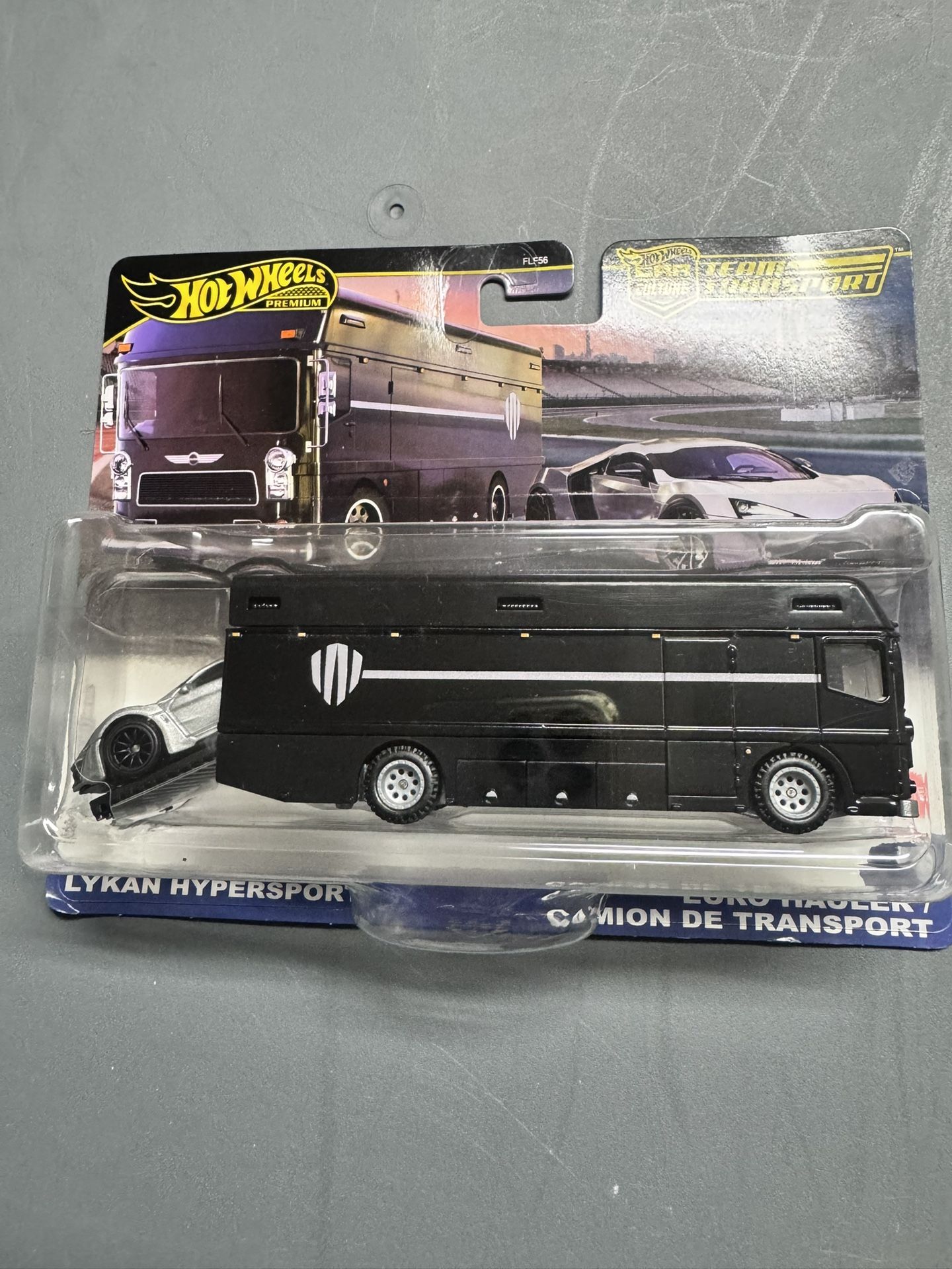 Hot Wheels Team Transport Lykan Hypersport