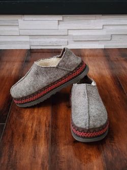 UGG Refelt Tasman Slippers Gray Brown Red Braid Women’s Size 8