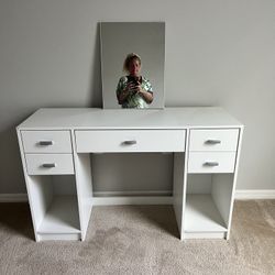 Makeup Vanity Desk With Mirror