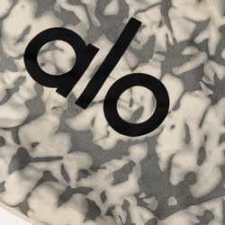 Alo Yoga black and white tie dye tote bag for Sale in Huntington Beach, CA  - OfferUp