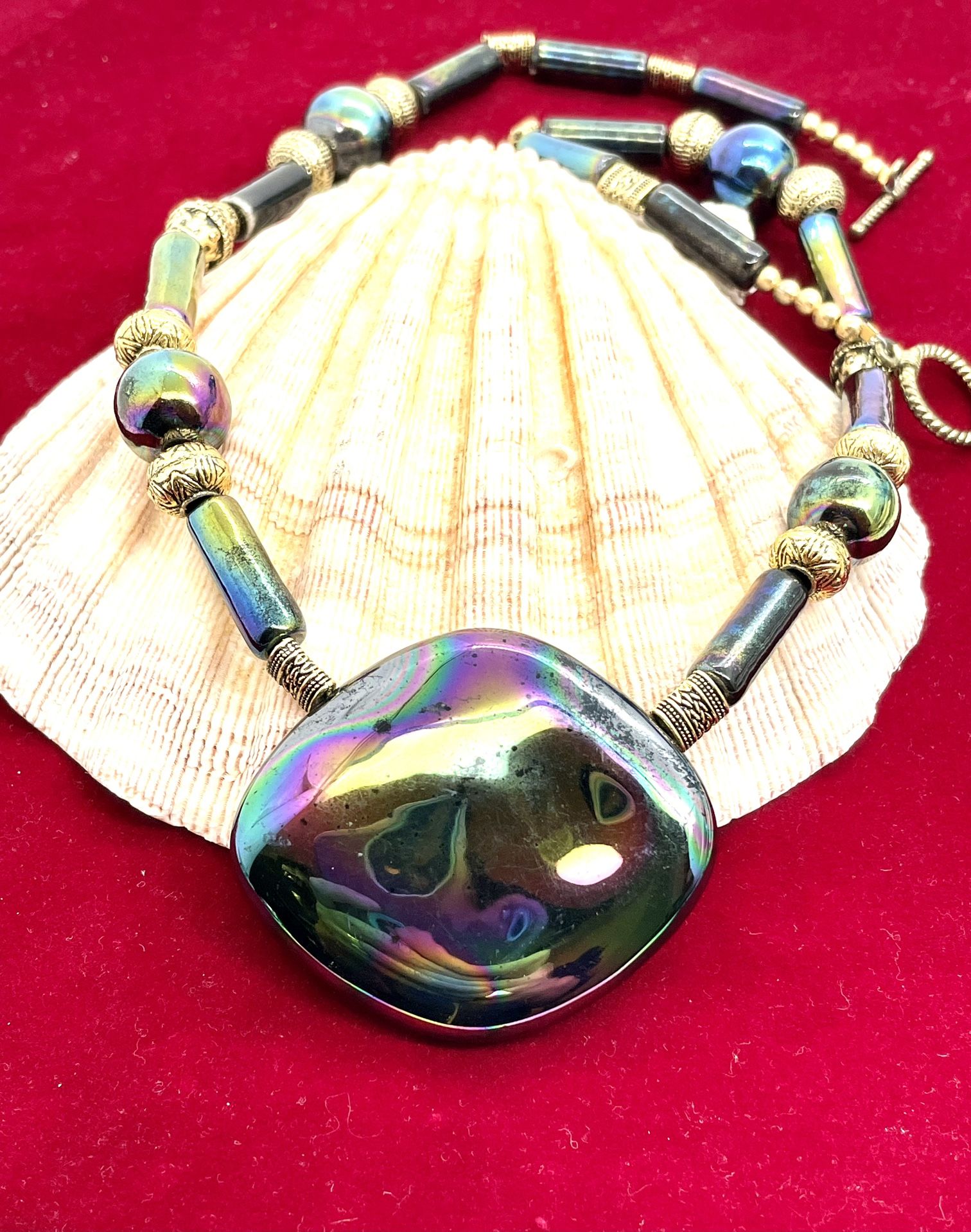 Handmade Green Metallic Necklace