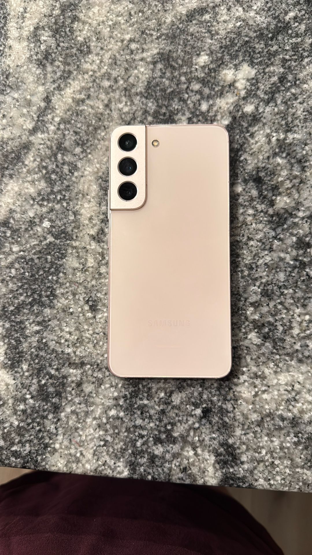 SAMSUNG Galaxy S22 - Unlocked