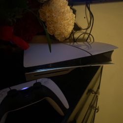 PlayStation 5 Disc Edition - Used Once, Great Condition!