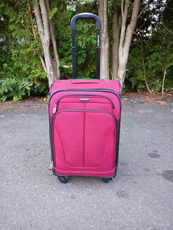 Nice Samsonite Carry-on