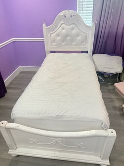 White Twin Girls Bed Frame with Mattress