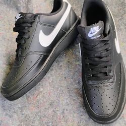 Nike Size 8.5 Mens 