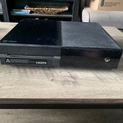 Microsoft Xbox One Console Model 1540 FOR PARTS OR REPAIR ONLY