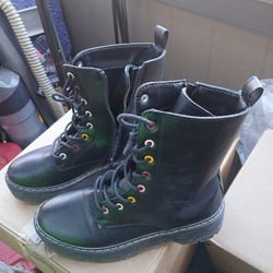 Lady's  Black Boots