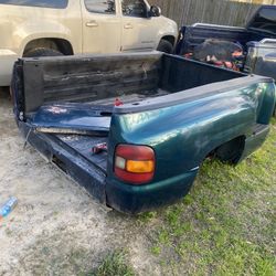 99-06 stepside bed 