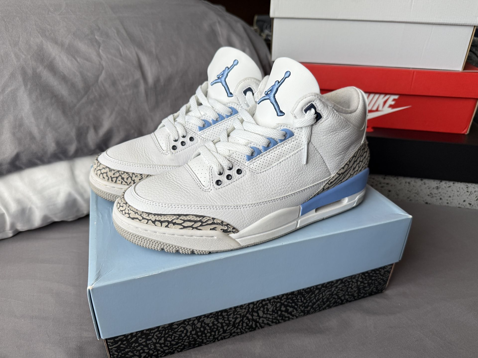 Jordan 3 UNC (Size 10)🔥