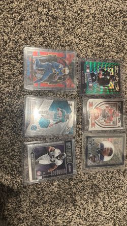 Assorted football cards