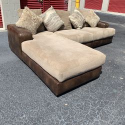 Comfy Nice Sectional Couch 🔥🔥