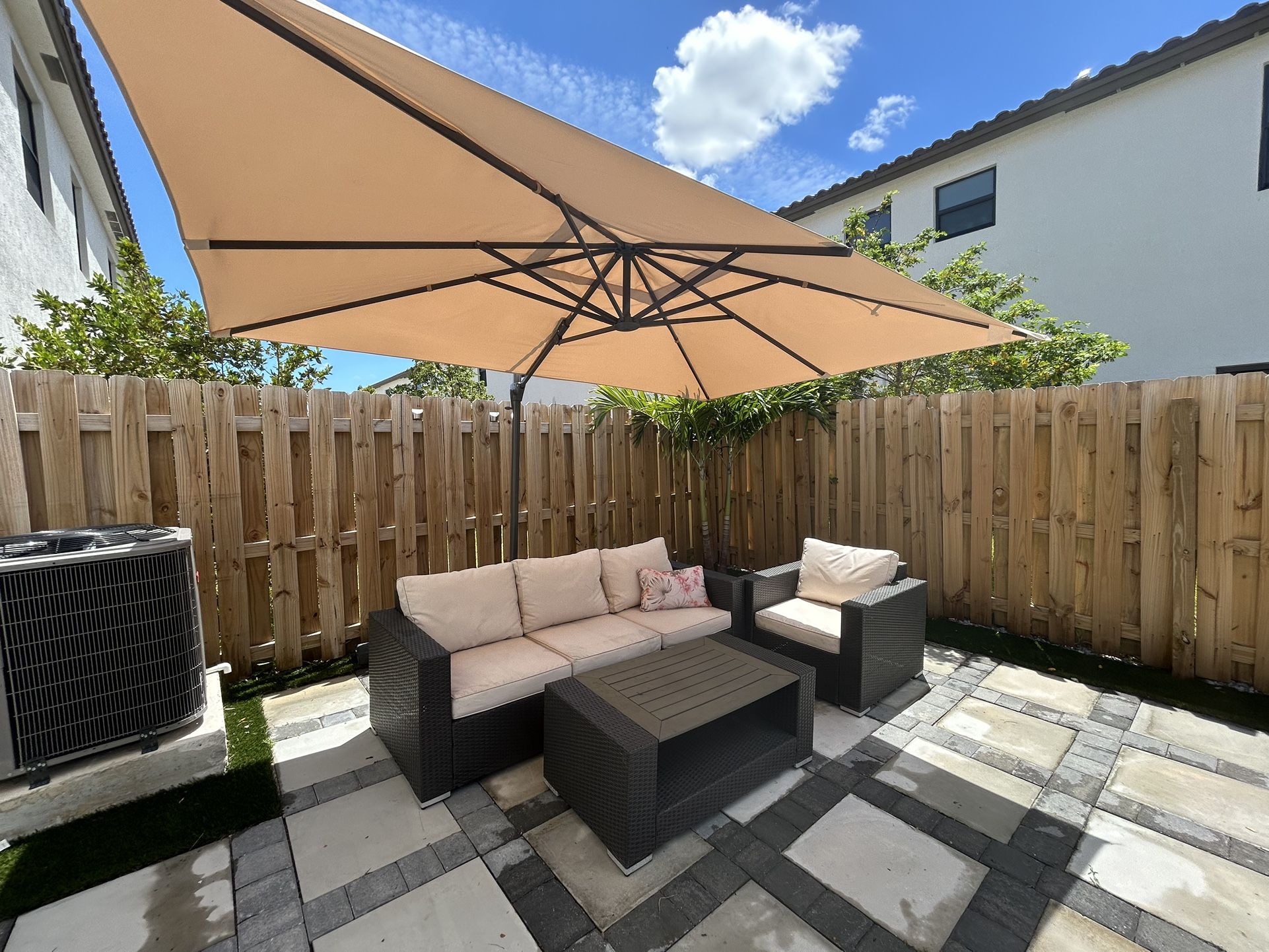 Outdoor Furniture Set +umbrella 