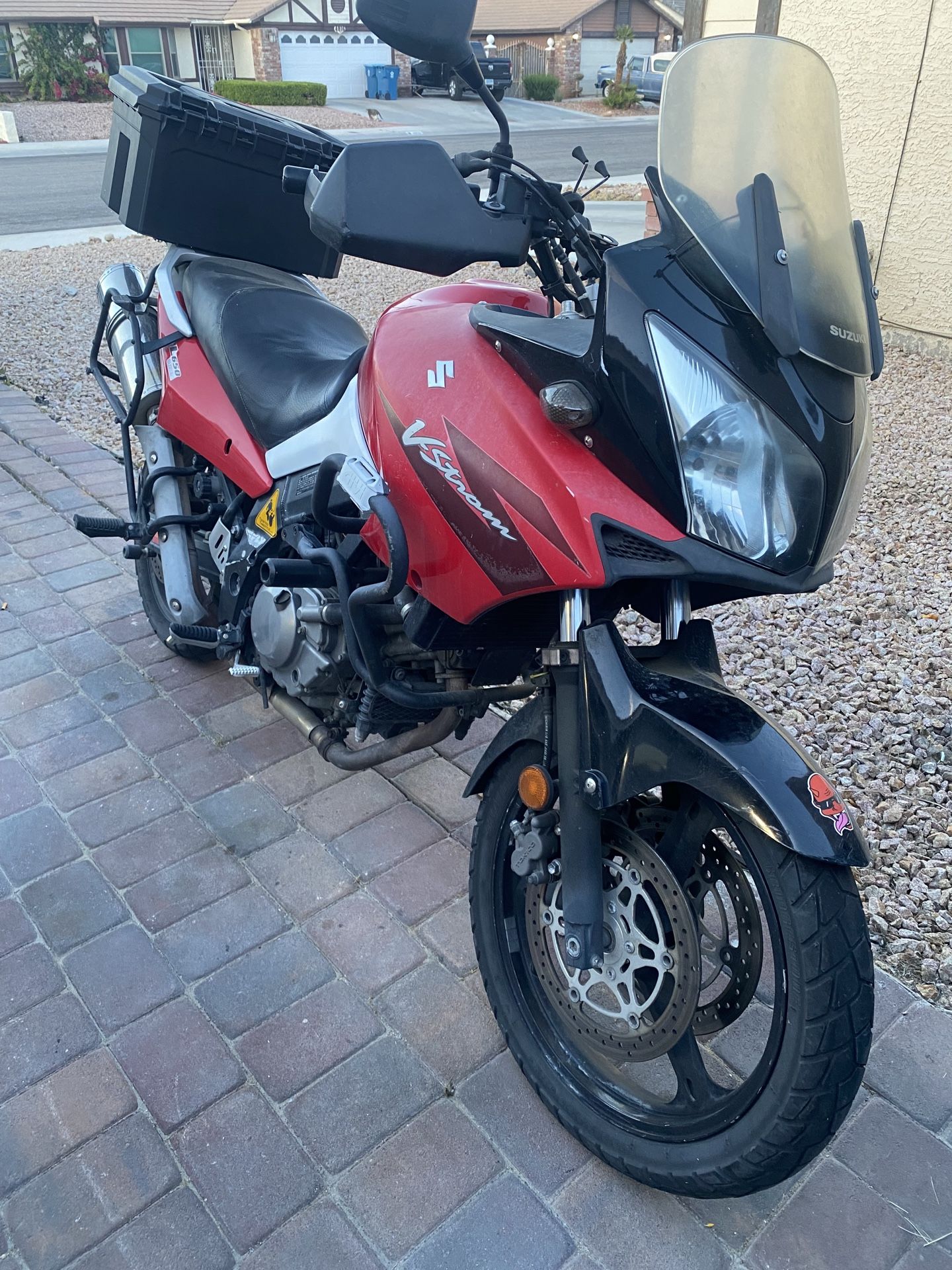 Suzuki V-Strom – Lista para rodar / Ready to Ride