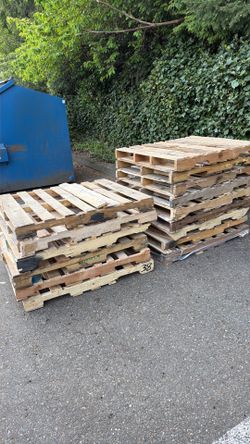 FREE Wood Pallets