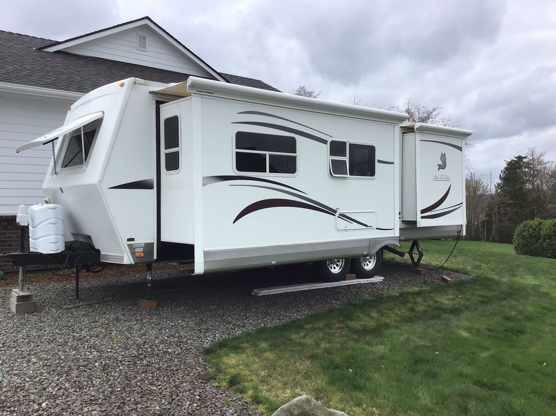 2008 Arctic Fox 29V - Silver Fox Edition - Aluminum Super Structure 