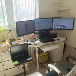Office desk trading gaming station