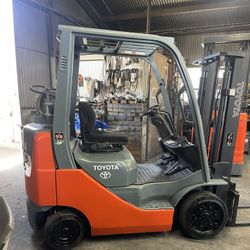 Toyota Forklift 4000 Lbs 2 Stage 