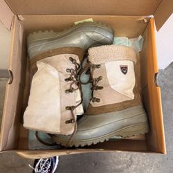 Women’s Sporto Boots – Size 6.5 Wide