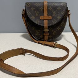 Louis Vuitton Chantilly Pm Monogram Canvas Leather