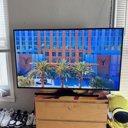 Television Samsung 55”.