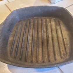 Cast Iron Pan. Some rust