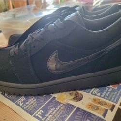 AIR JORDAN LOW triple BLACK suede