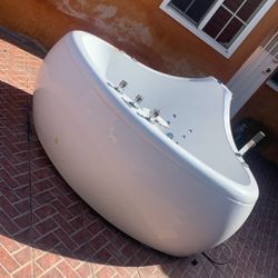 Jacuzzi Bath Tub