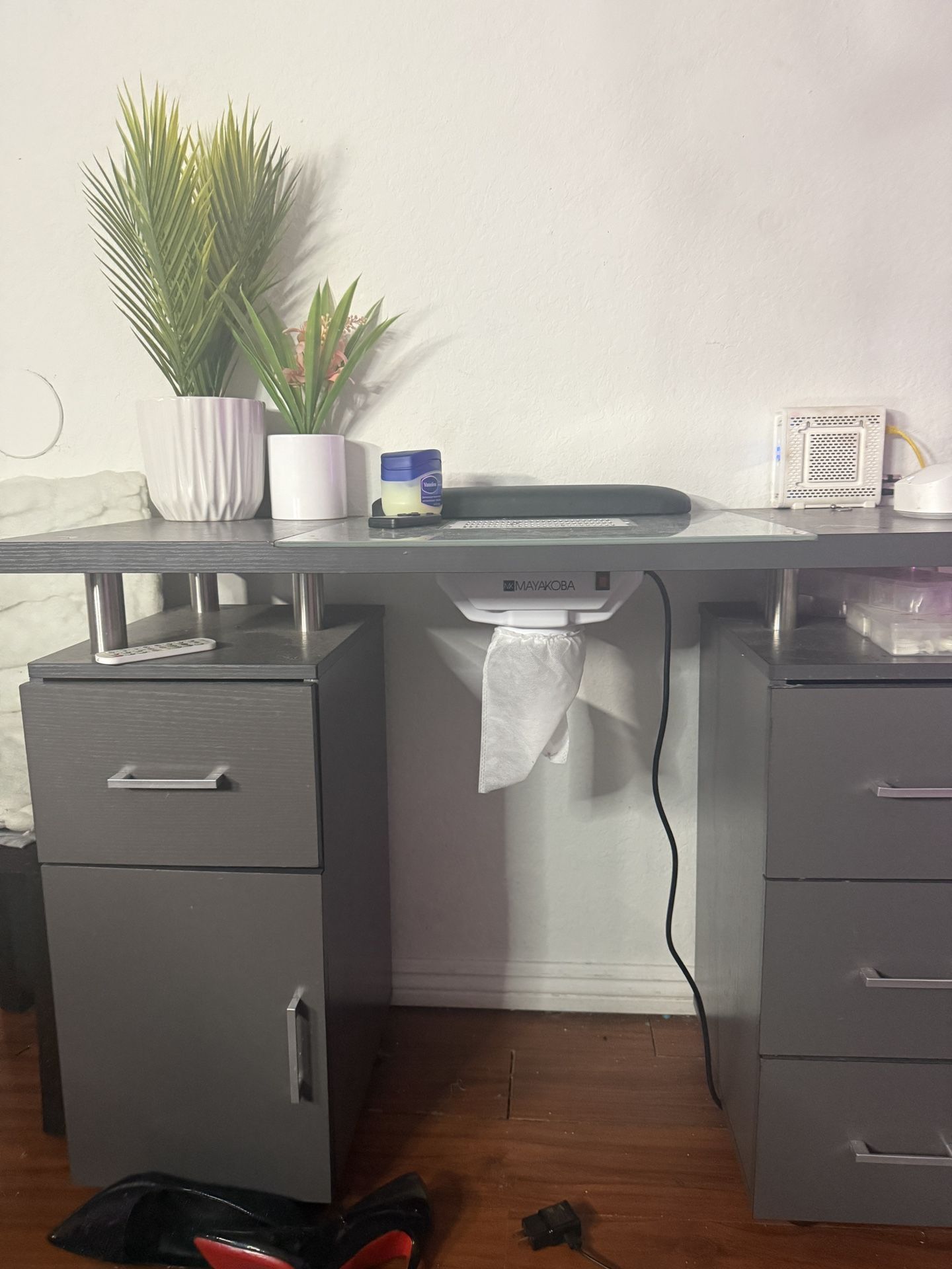 Manicure Station/Electric Dust Catcher
