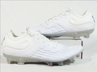 Brand New Under Armour Magnetico Elite 3 FG Soccer Cleats White Women Size 7.5 Men Size 6