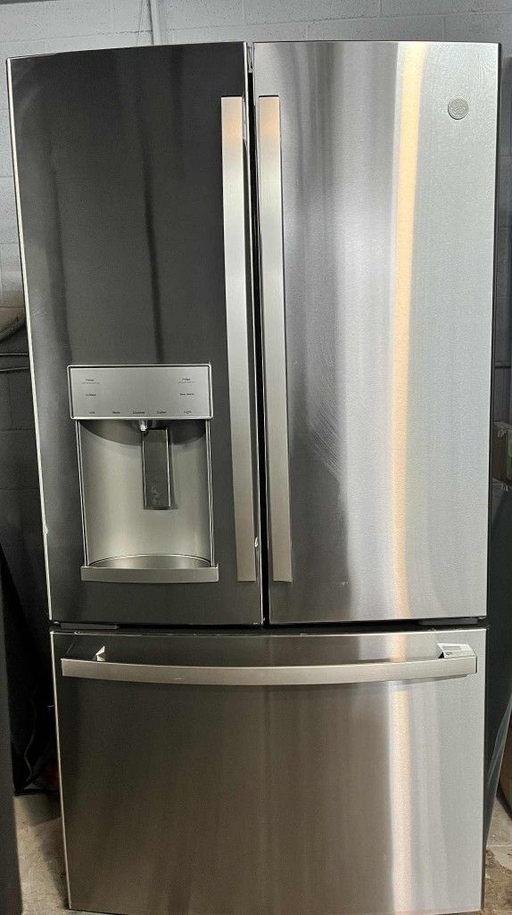 GE Appliances 27.8 Cu. Ft. French Door Refrigerator with TwinChill Evaporators in Stainless Steel