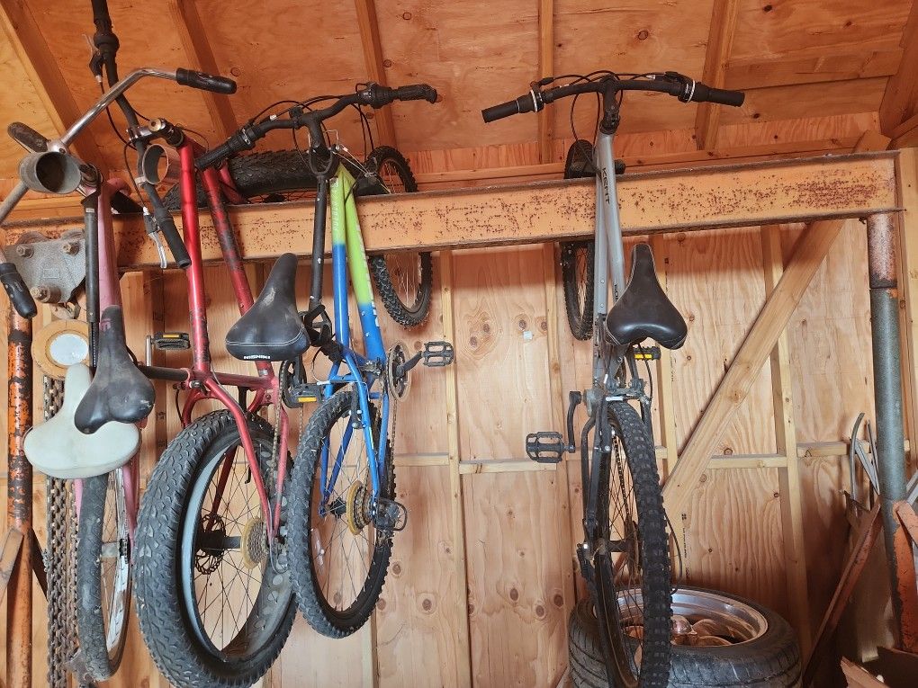 Selling Mountin Bike Green And Blue