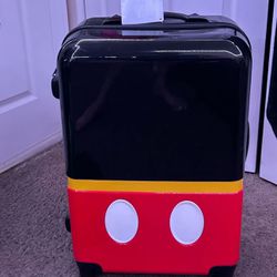 MOTHER'S DAY GIFT - Disney Store Mickey Mouse 26" Rolling Hard Shell Suitcase Luggage  ( Maleta Nueva De Mickey ) 