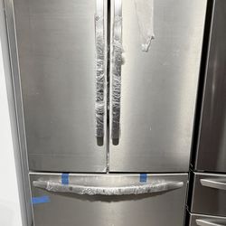 NEW Refrigerator w/ICE MAKER+WATER