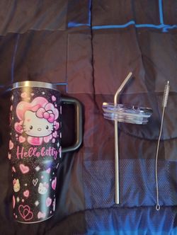Hello Kitty 40 Oz 