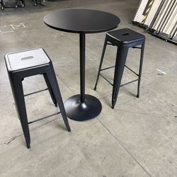 Bar  Round And Stools