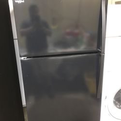 Whirlpool Refrigerator Top Freezer Black  (Hablo Español )