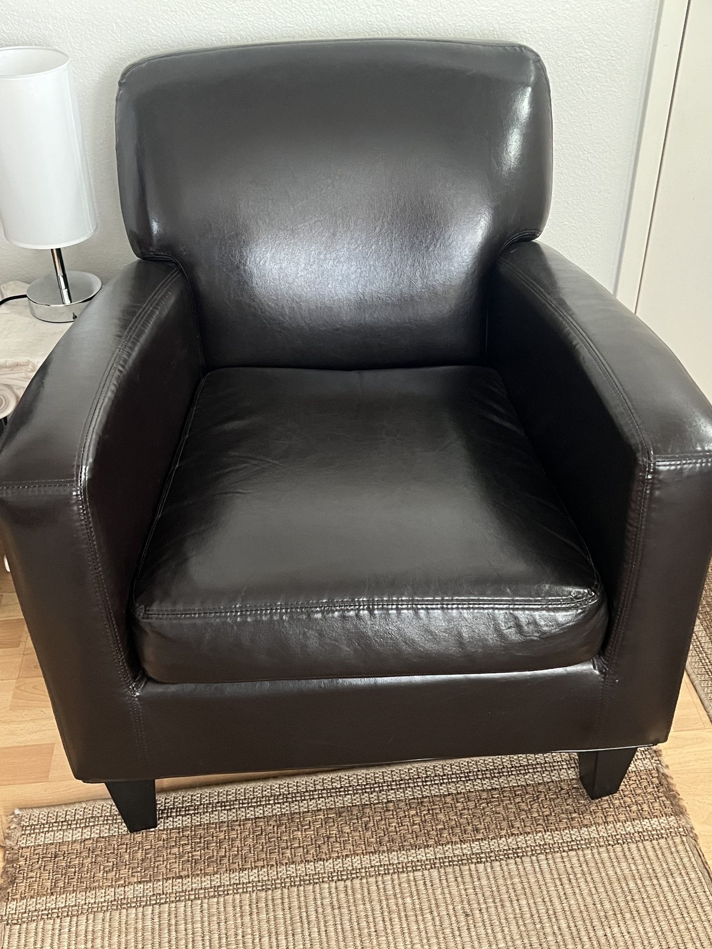 Accent chairs