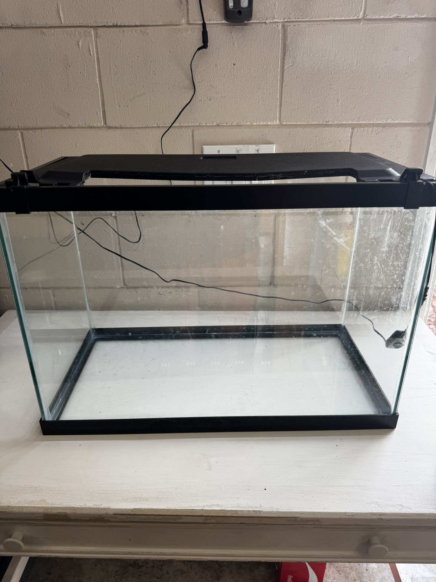 Aqueon 15 gallon aquarium black 24x12x12
