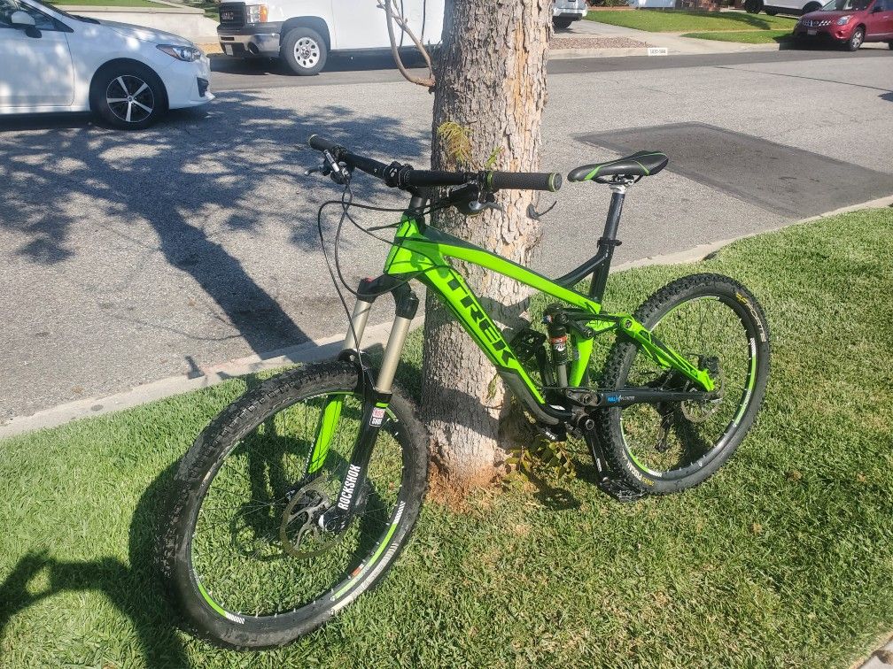 TREK SLASH 7 DOWN HILL BIKE