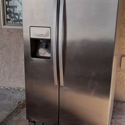 Whirlpool Side By Side Refrigerator 