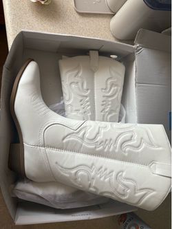 Brand new women’s Boots