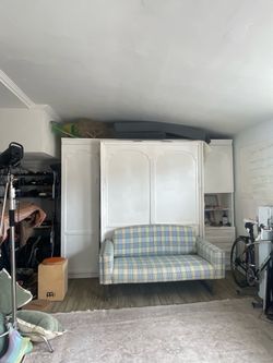 Queen, size Murphy Bed, and cabinets Queen, size Murphy Bed, and cabinets