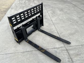 Stinger Attachments Heavy Duty Pallet Forks (5500#-48")