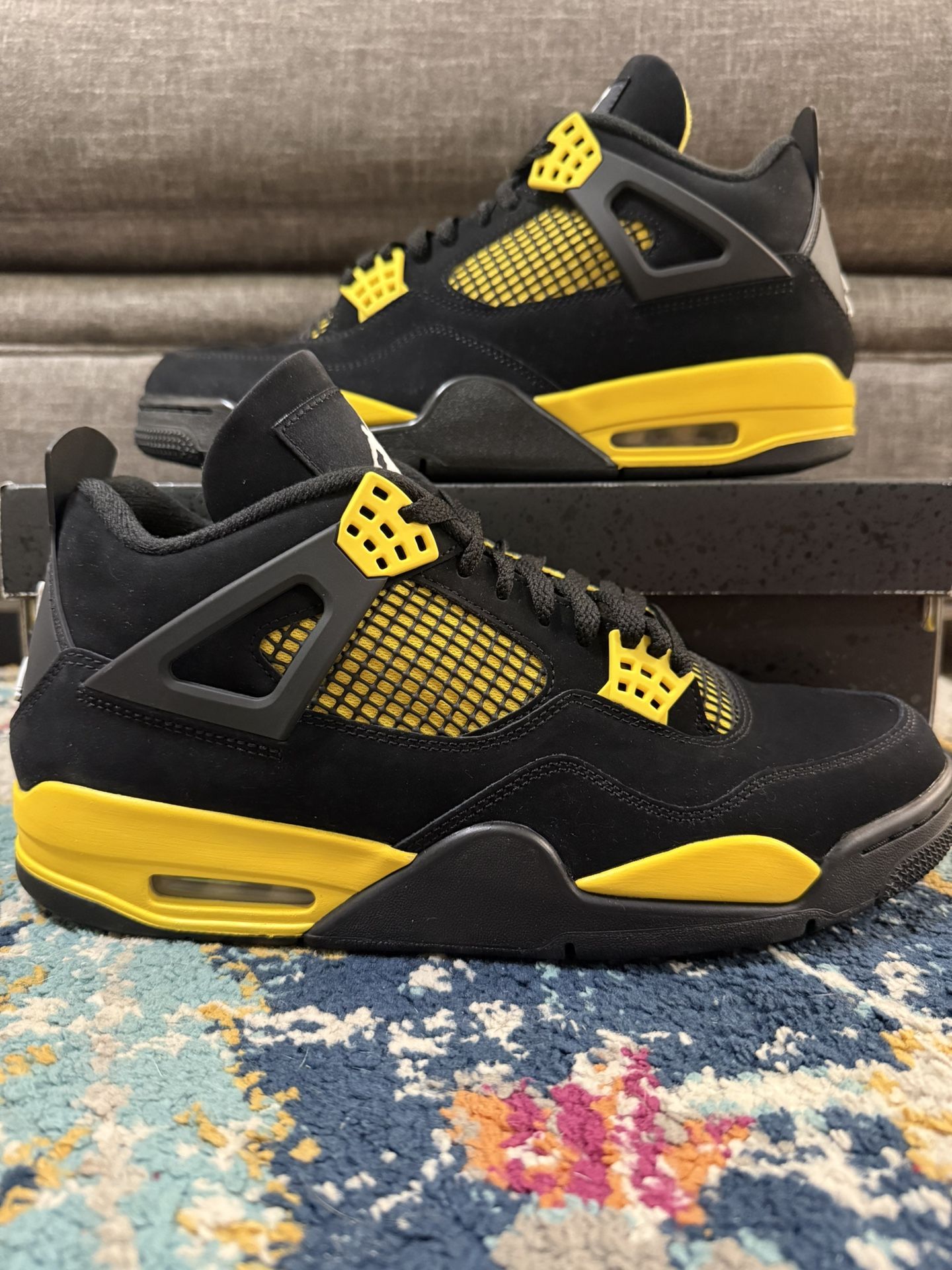 Nike Air Jordan 4 Retro “Thunder” 2023