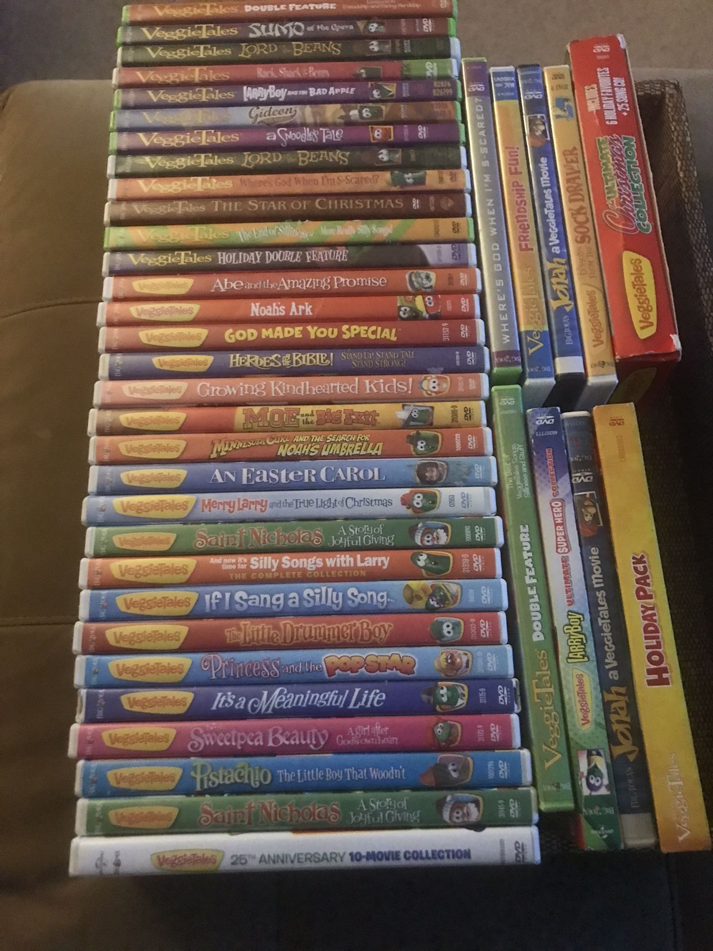 VEGGIE TALES DVDS 