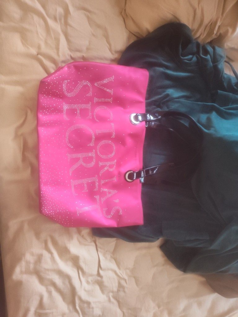 HUGE VICTORIA'S SECRET TOTE BAG