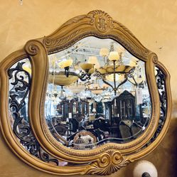 AICO By Michael Amini TREVI Dinning Mirror