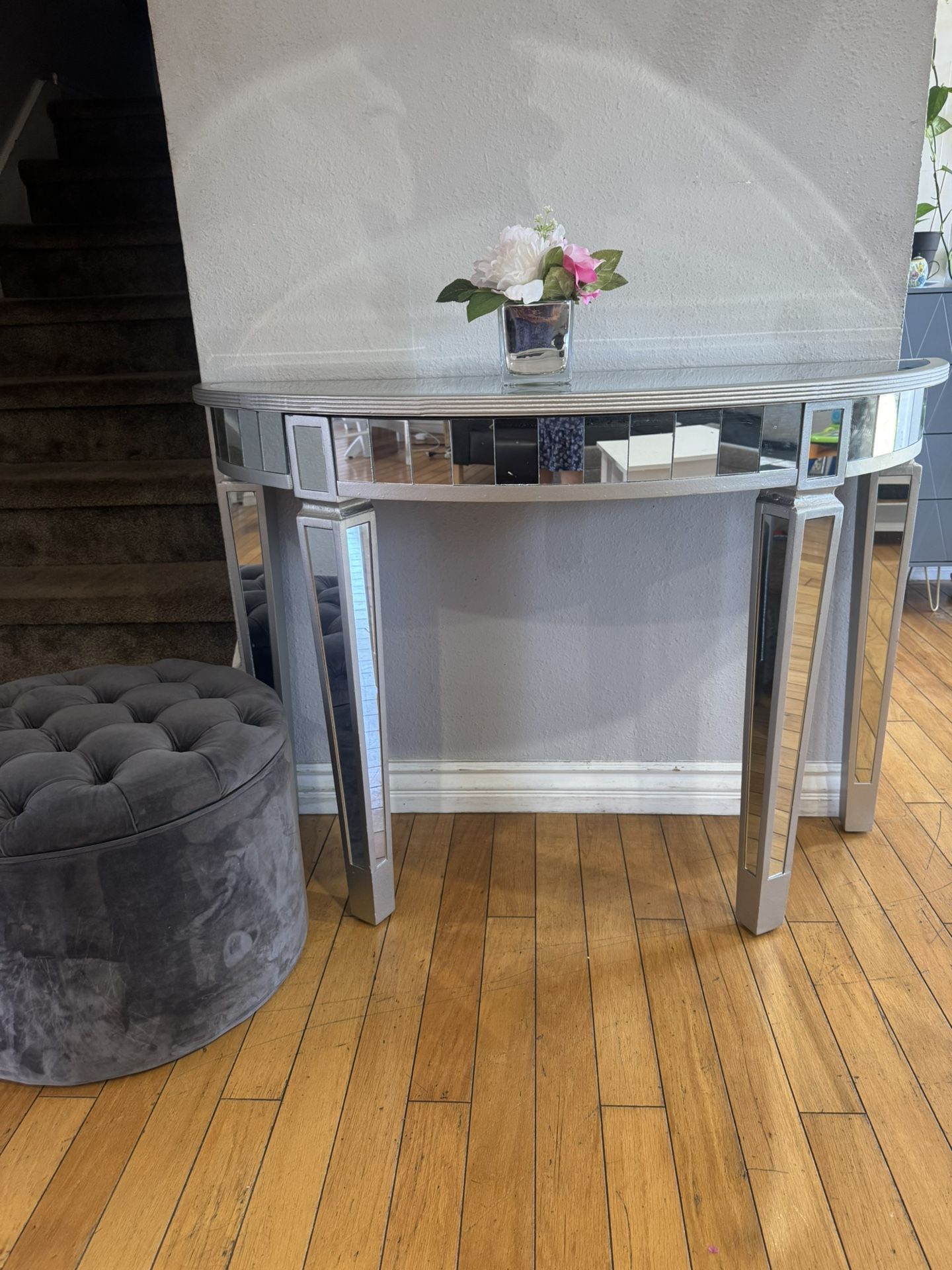 Table Entry Side Table