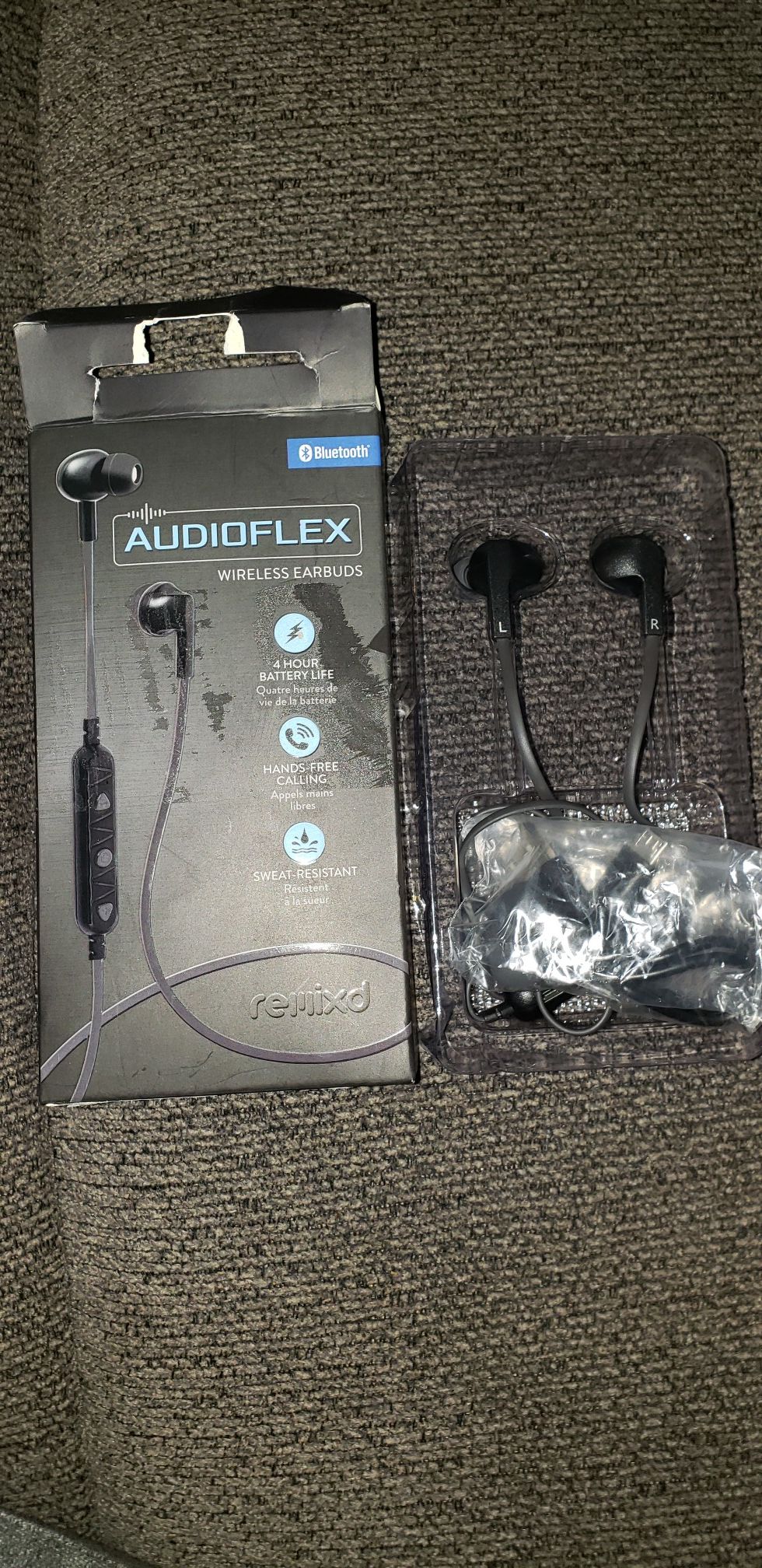 Wireless earbuds 3 sets new